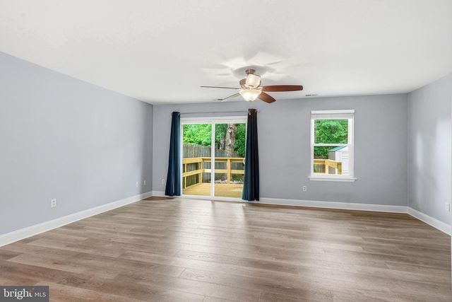 233 LAFAYETTE DR, Swedesboro, NJ 08085