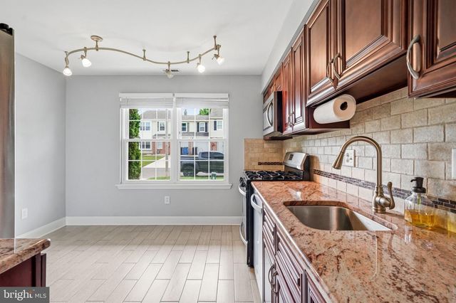233 LAFAYETTE DR, Swedesboro, NJ 08085