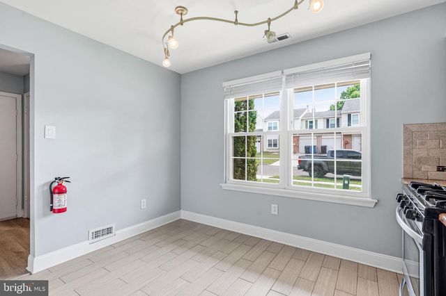 233 LAFAYETTE DR, Swedesboro, NJ 08085