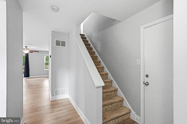233 LAFAYETTE DR, Swedesboro, NJ 08085