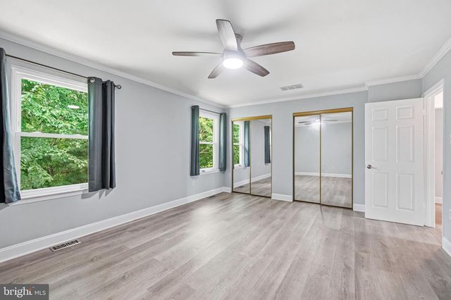 233 LAFAYETTE DR, Swedesboro, NJ 08085
