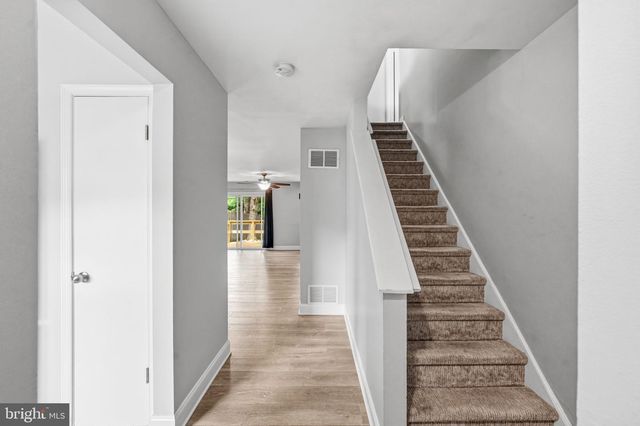 233 LAFAYETTE DR, Swedesboro, NJ 08085