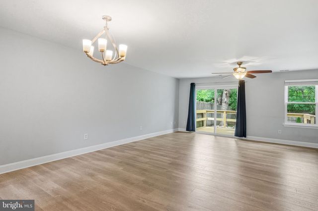 233 LAFAYETTE DR, Swedesboro, NJ 08085
