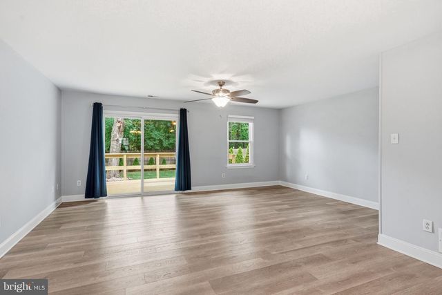 233 LAFAYETTE DR, Swedesboro, NJ 08085