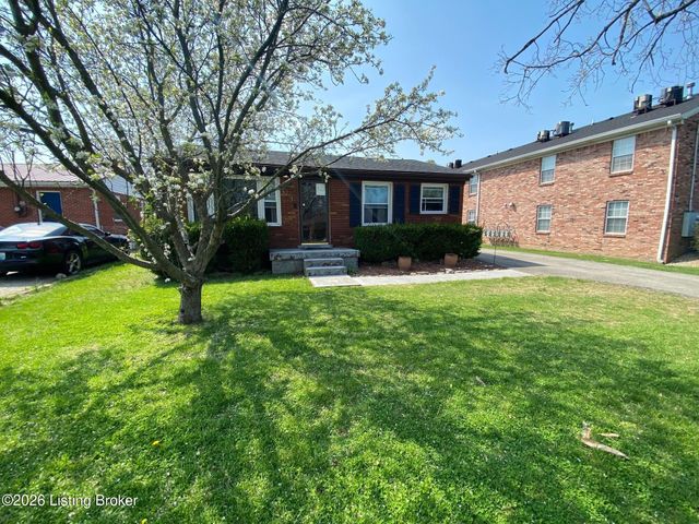 9004 W Manslick Rd, Louisville, KY 40272