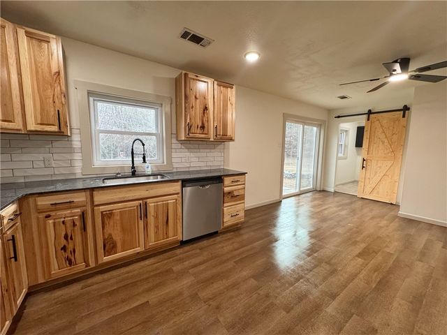 10439 Spring Mountain Road, Dardanelle, AR 72834