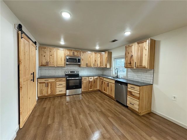 10439 Spring Mountain Road, Dardanelle, AR 72834