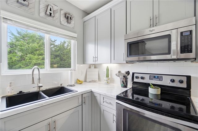 51 Shady Pines Avenue, Springboro, OH 45066