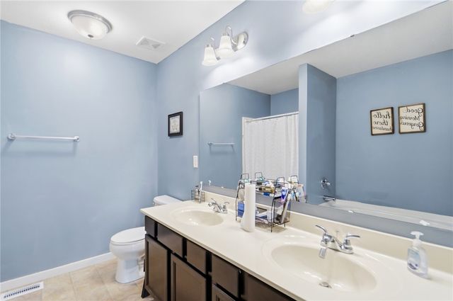 51 Shady Pines Avenue, Springboro, OH 45066