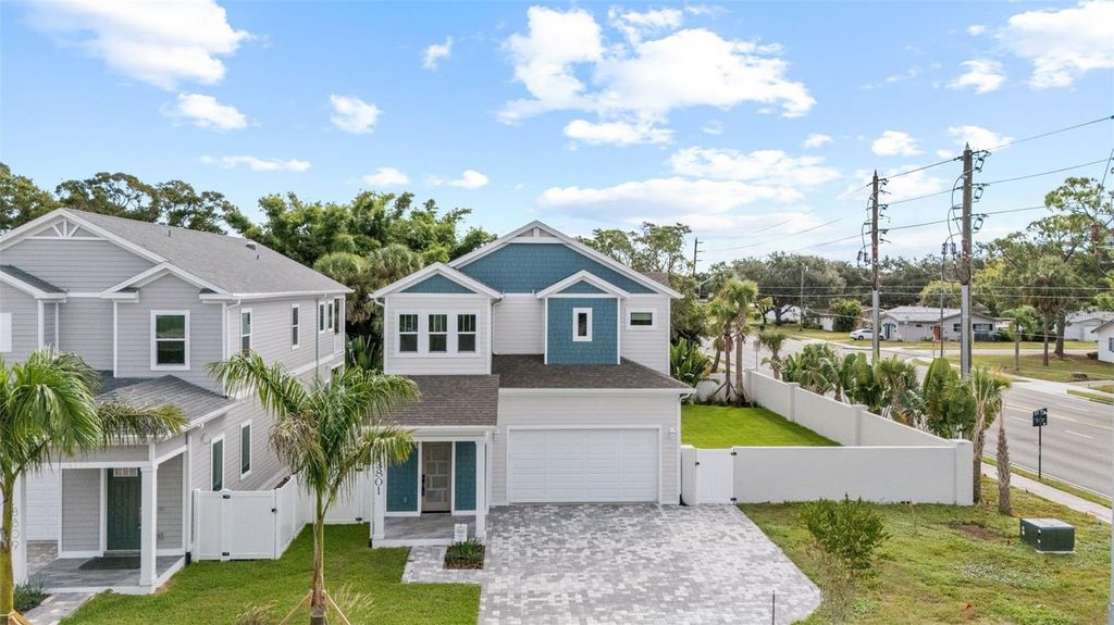 Image 21 of property listing at 3801 71ST STREET N, St Petersburg, FL 33709