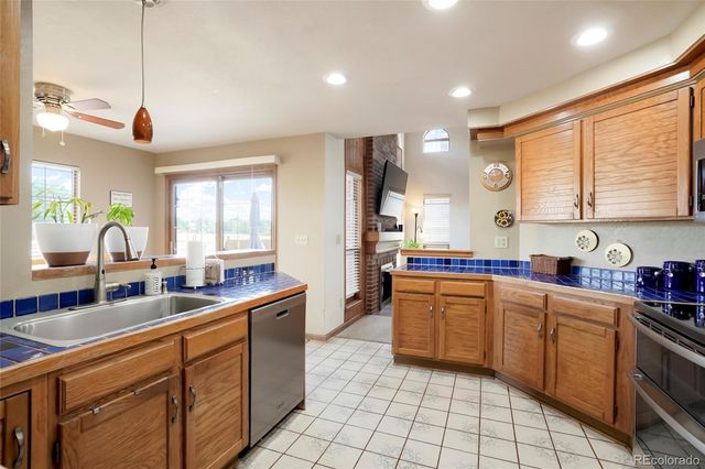 5200 S Memphis Court, Aurora, CO 80015