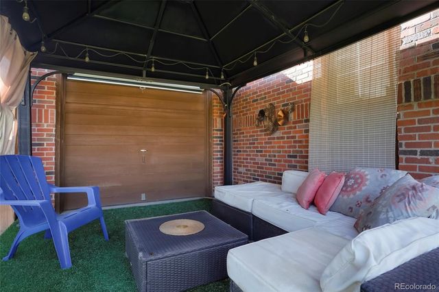 5200 S Memphis Court, Aurora, CO 80015