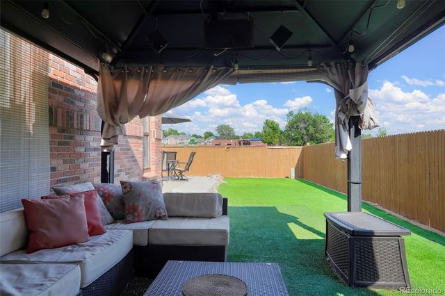 5200 S Memphis Court, Aurora, CO 80015