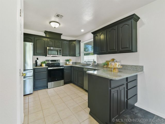 16765 Lacy Hull Road, Madill, OK 73446