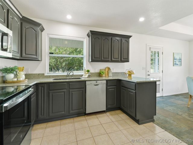 16765 Lacy Hull Road, Madill, OK 73446