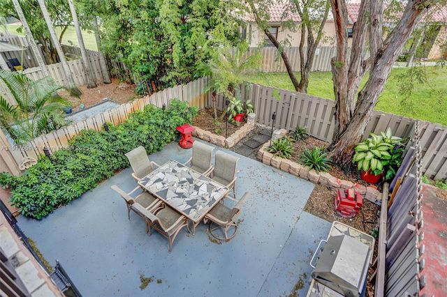 20533 NE 6th Ct, Miami, FL 33179