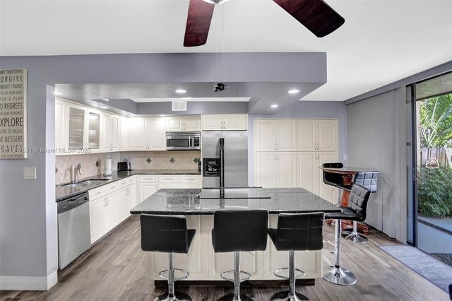 20533 NE 6th Ct, Miami, FL 33179