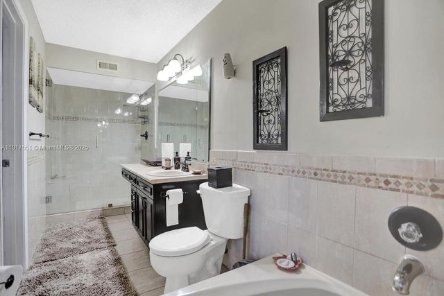 20533 NE 6th Ct, Miami, FL 33179