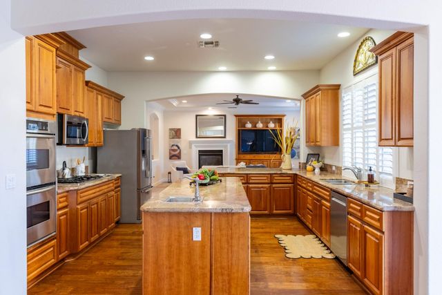 209 Fantail Ct, Lincoln, CA 95648