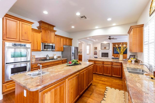209 Fantail Ct, Lincoln, CA 95648