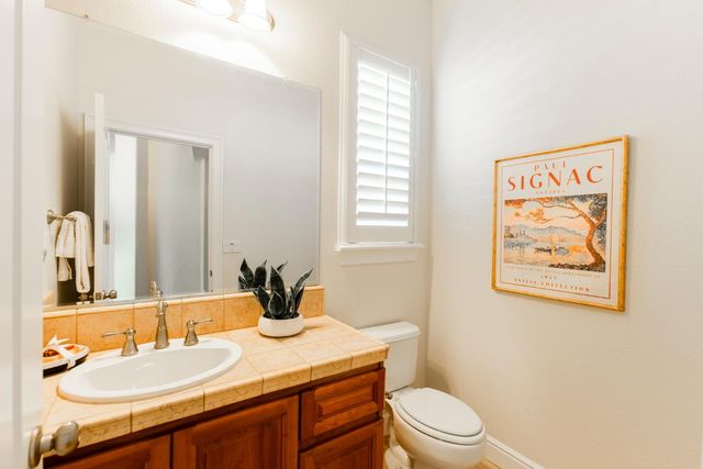 209 Fantail Ct, Lincoln, CA 95648