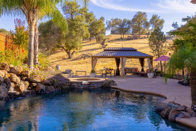 209 Fantail Ct, Lincoln, CA 95648