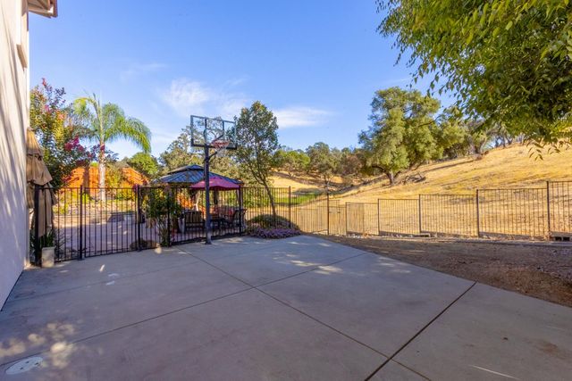 209 Fantail Ct, Lincoln, CA 95648
