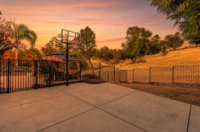 209 Fantail Ct, Lincoln, CA 95648