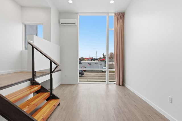 904 E Indiana Ave Ave, Spokane, WA 99207