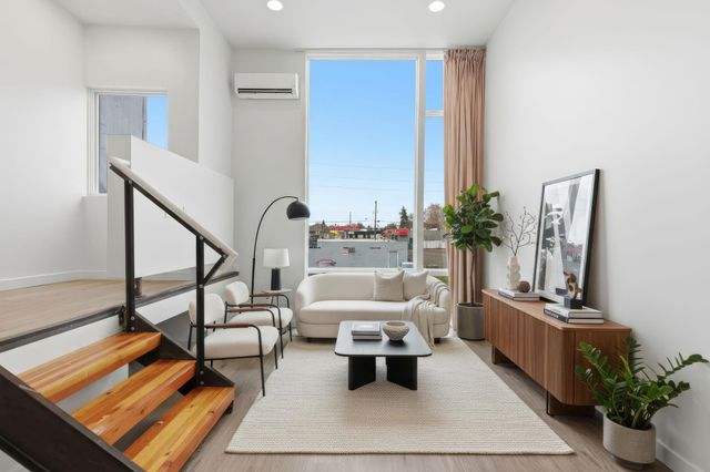 904 E Indiana Ave Ave, Spokane, WA 99207