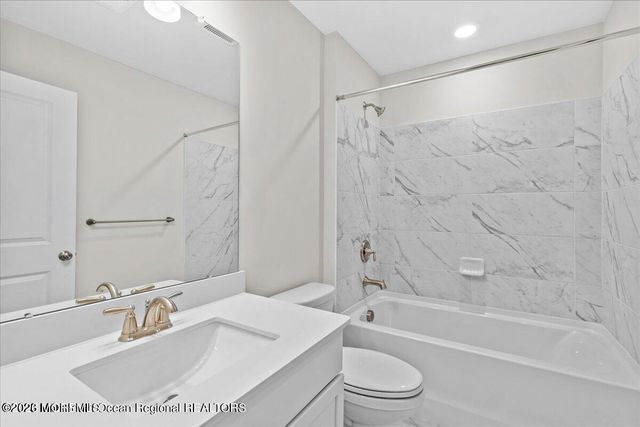 323 Mantoloking Drive, Jackson, NJ 08527