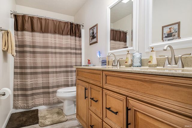 50961 Forest Lake Trail, South Bend, IN 46628