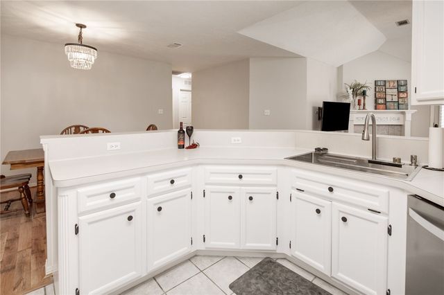 1902 Wilderland Circle, Bryan, TX 77807