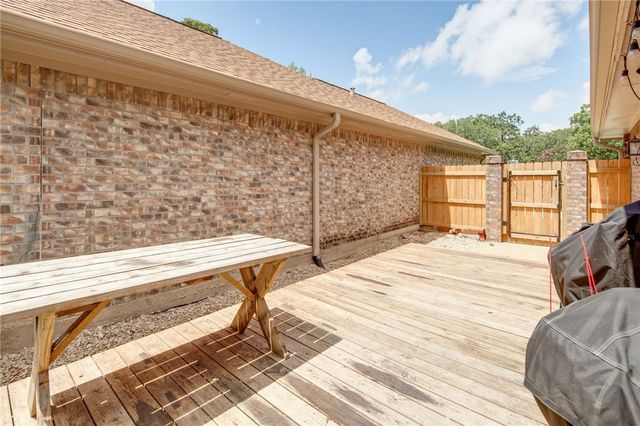 1902 Wilderland Circle, Bryan, TX 77807