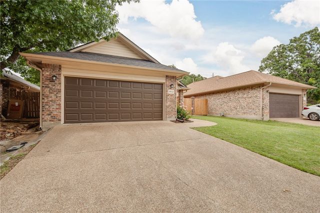 1902 Wilderland Circle, Bryan, TX 77807