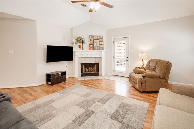 1902 Wilderland Circle, Bryan, TX 77807
