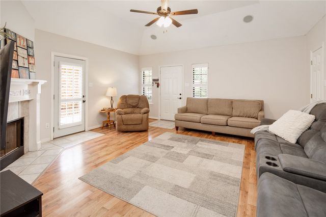 1902 Wilderland Circle, Bryan, TX 77807
