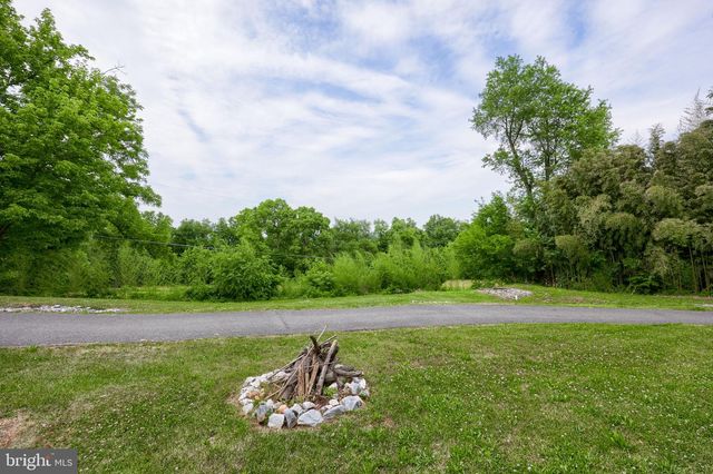 755 KINDERHOOK RD, Columbia, PA 17512