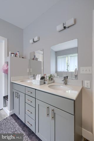 755 KINDERHOOK RD, Columbia, PA 17512