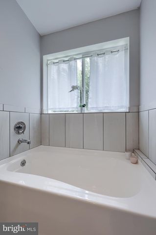 755 KINDERHOOK RD, Columbia, PA 17512