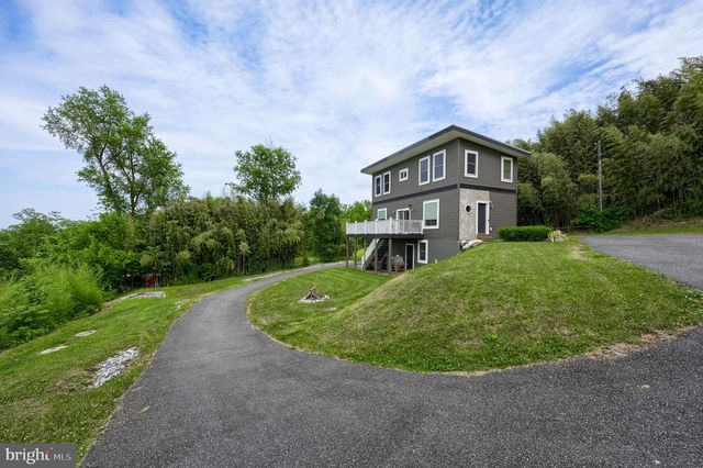 755 KINDERHOOK RD, Columbia, PA 17512