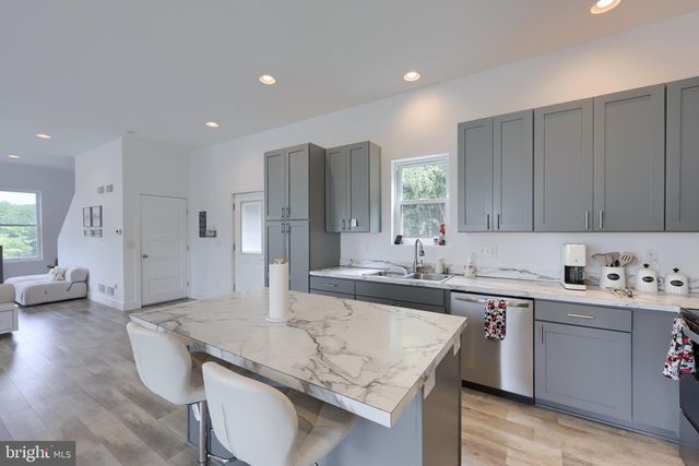 755 KINDERHOOK RD, Columbia, PA 17512