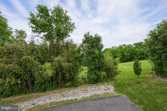 755 KINDERHOOK RD, Columbia, PA 17512