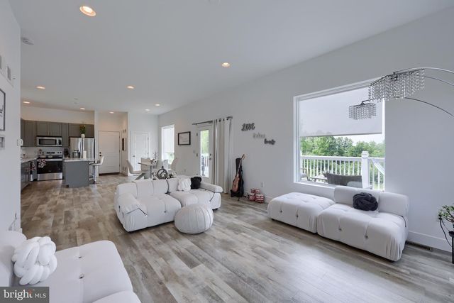 755 KINDERHOOK RD, Columbia, PA 17512