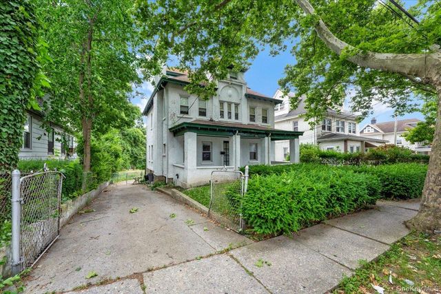 639 S 5th Avenue, Mount Vernon, NY 10550