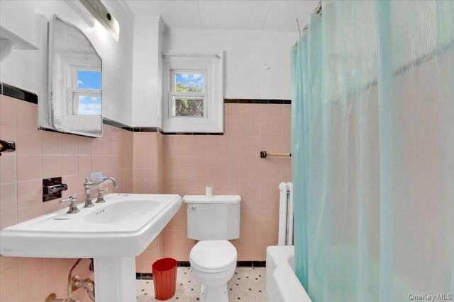 639 S 5th Avenue, Mount Vernon, NY 10550