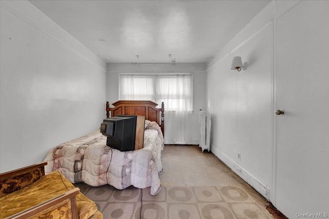 639 S 5th Avenue, Mount Vernon, NY 10550