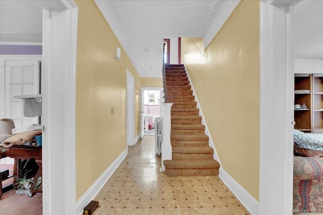 639 S 5th Avenue, Mount Vernon, NY 10550