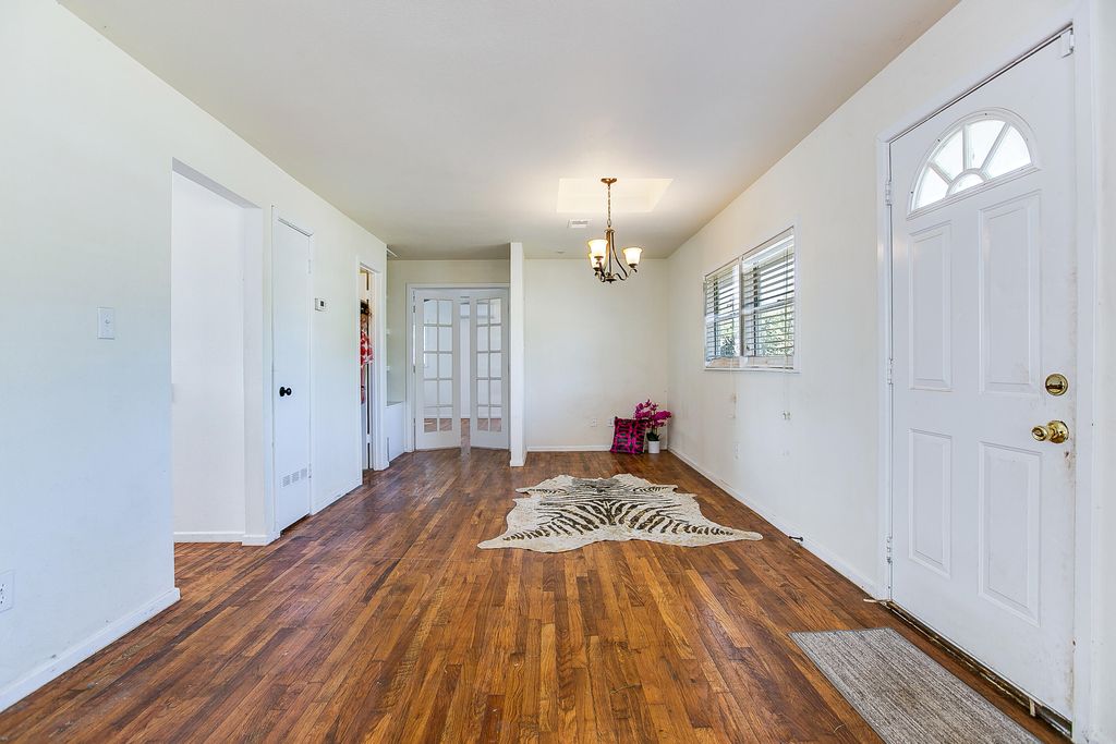 Image 10 of property listing at 1630 Canal Road, San Angelo, TX 76904