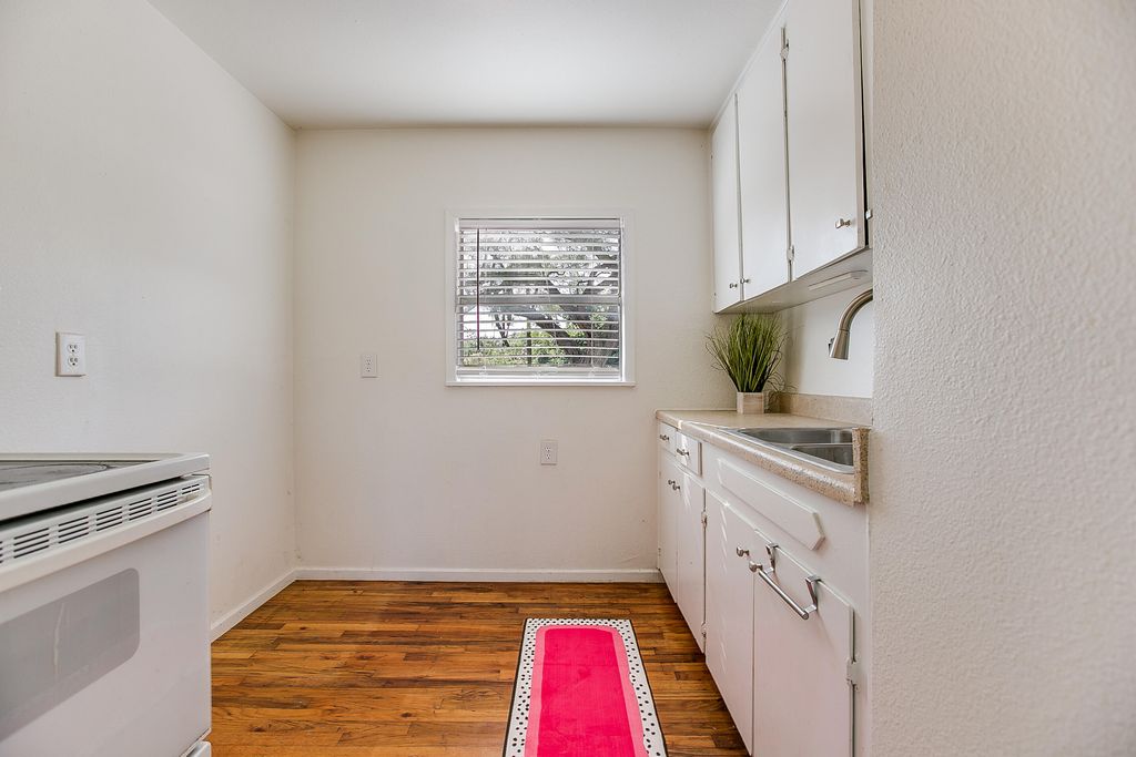 Image 13 of property listing at 1630 Canal Road, San Angelo, TX 76904